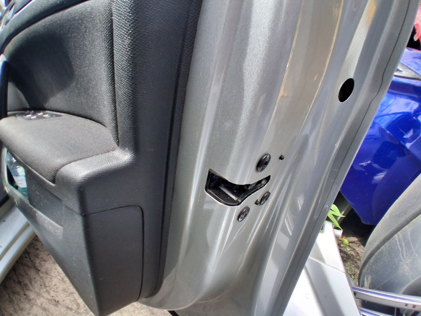 2014 PEUGEOT 308 MK2 OSF DRIVER SIDE FRONT DOOR LOCK MECHANISM