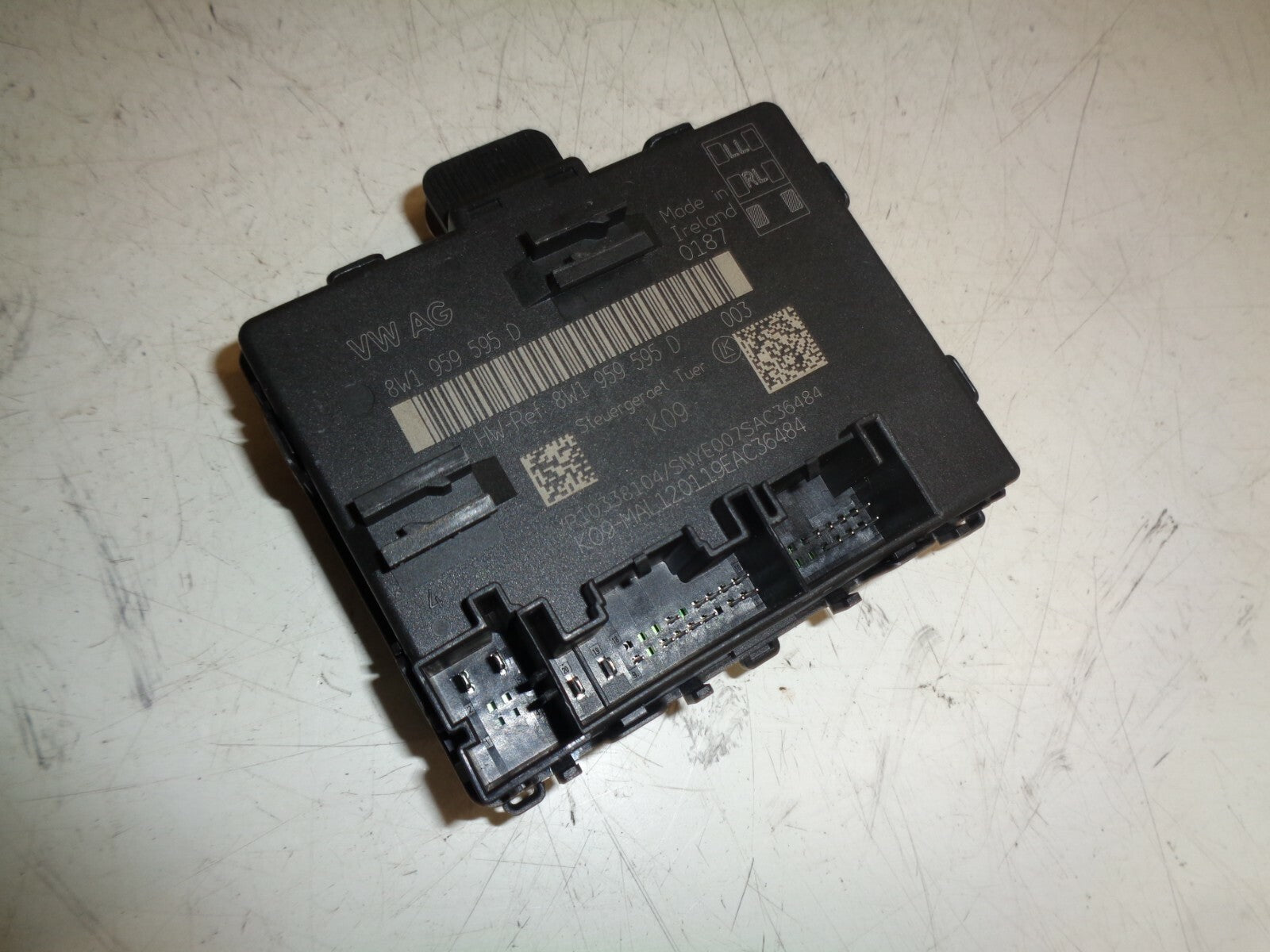 AUDI A3 8V 2017 5 DOOR S-LINE OS DRIVER SIDE REAR DOOR CONTROL MODULE 8W1959595D