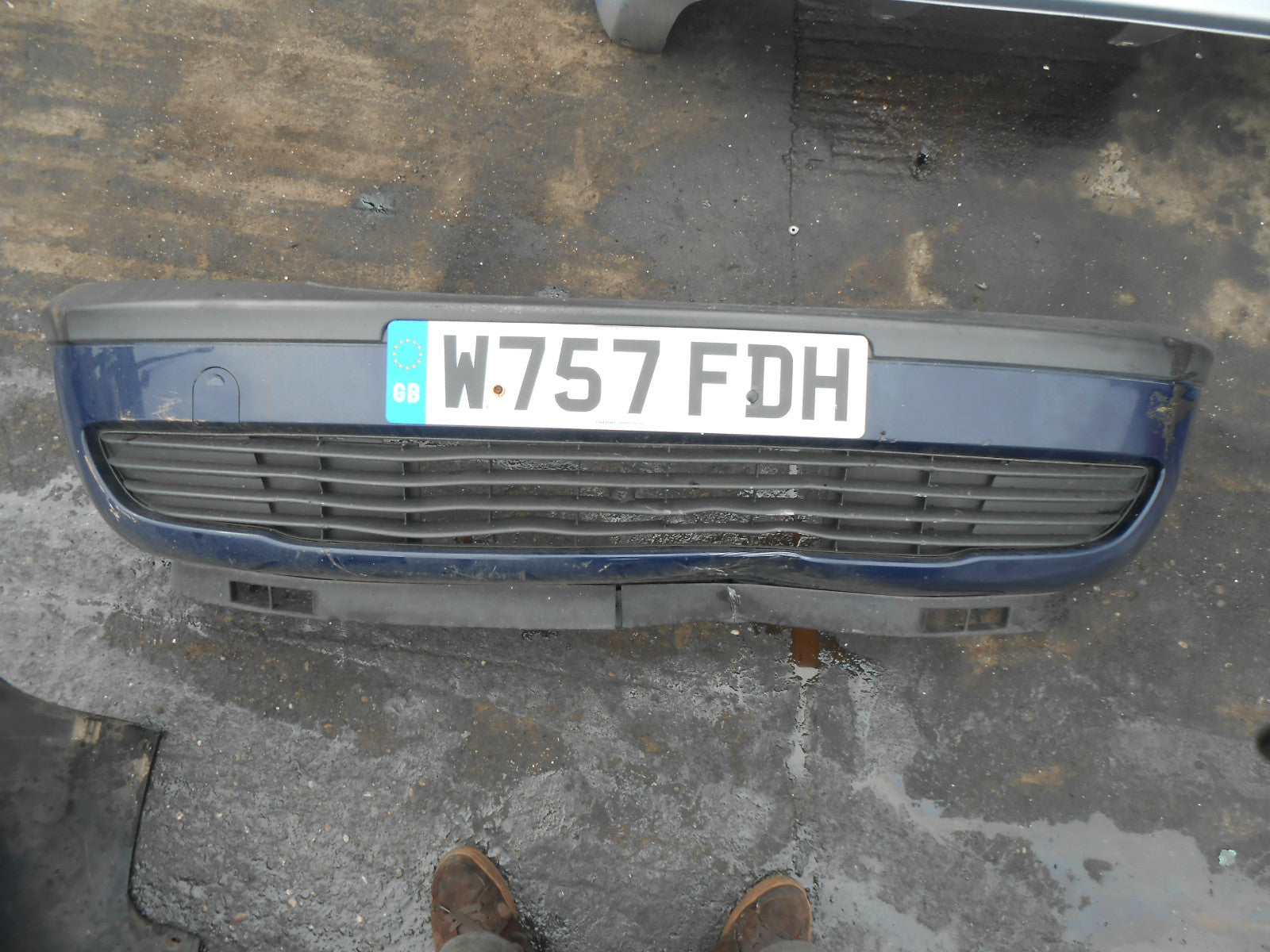 VAUXHALL ZAFIRA A 2000 PRE FACELIFT NON FOG FRONT BUMPER & GRILL DARK BLUE