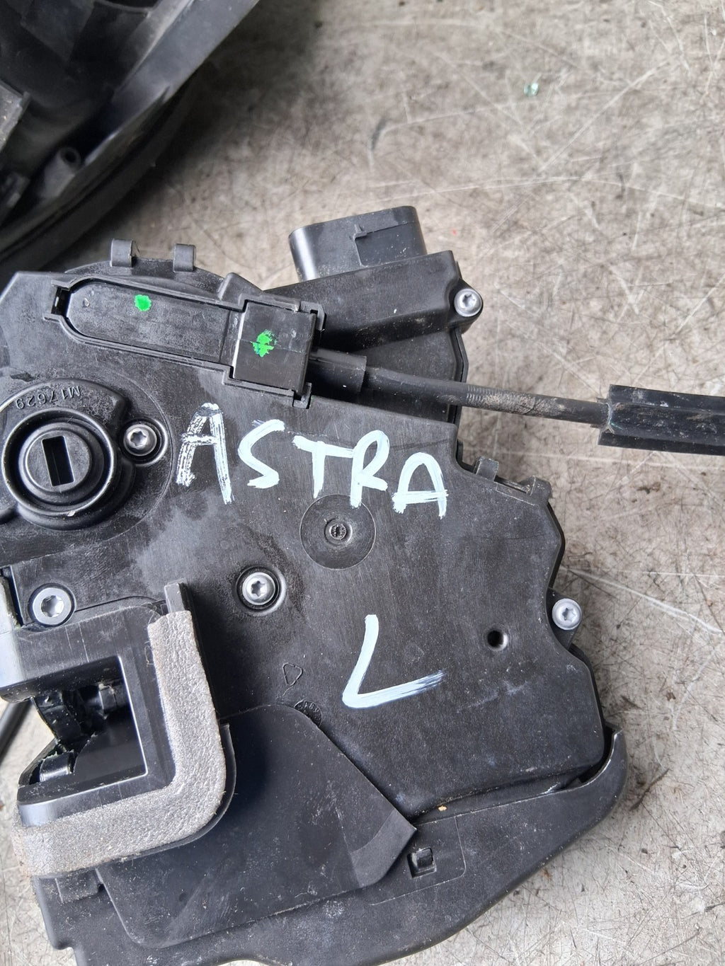 2023 VAUXHALL ASTRA J OSR DRIVER SIDE REAR DOOR LOCK MECH 9835418180