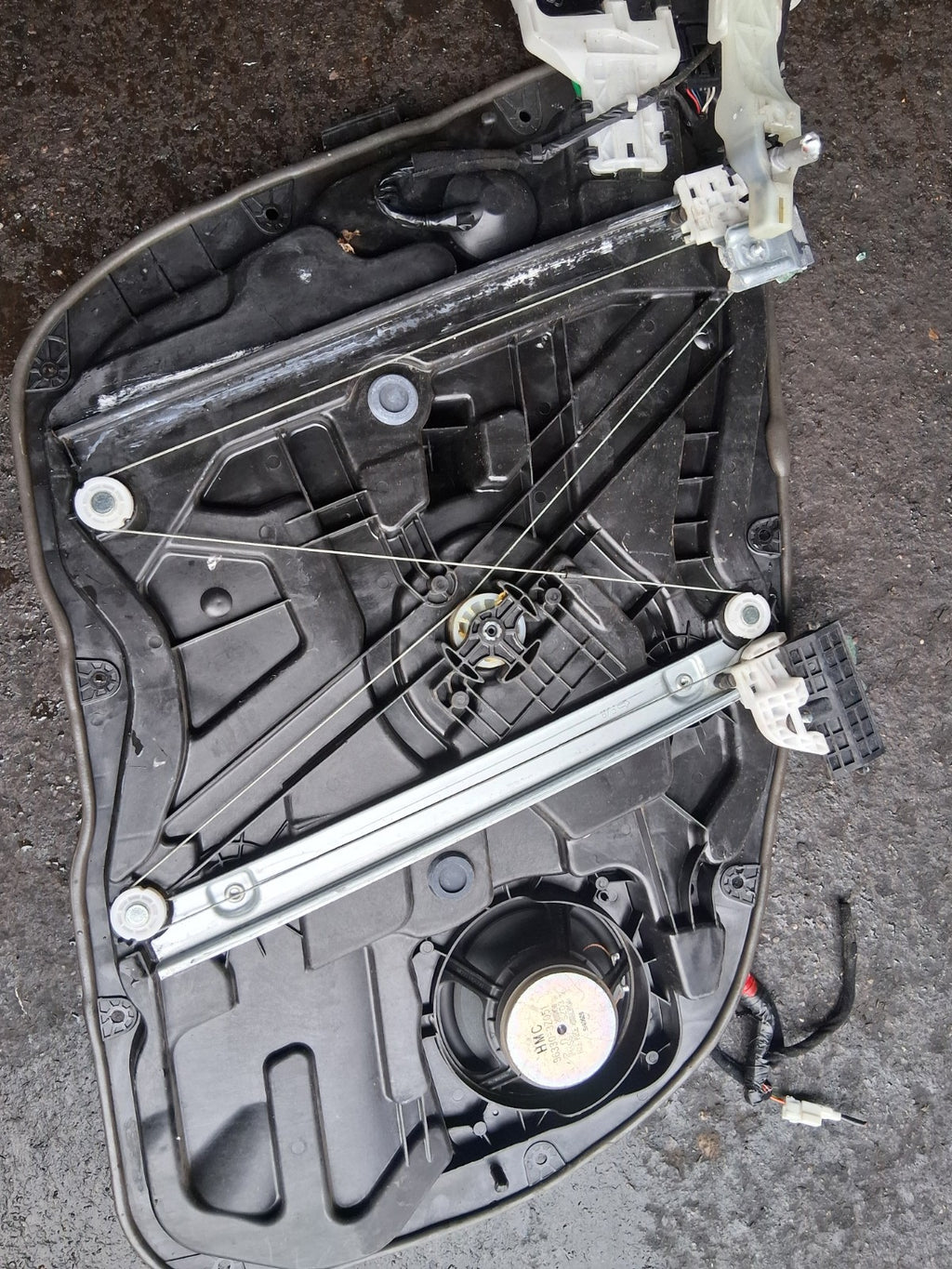 2013 HYUNDAI I40 OSF DRIVER SIDE FRONT RIGHT WINDOW MOTOR REGULATOR