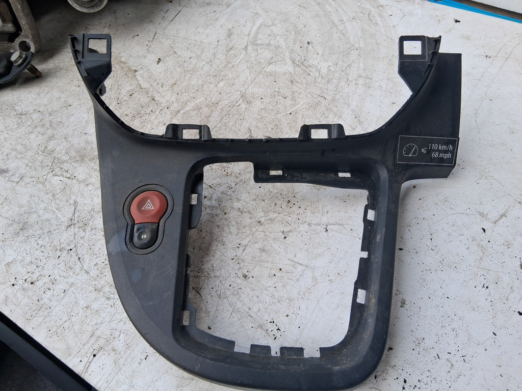 2020 RENAULT KANGOO MK2 RADIO STEREO MULTIMEDIA SURROUND TRIM 969338839R