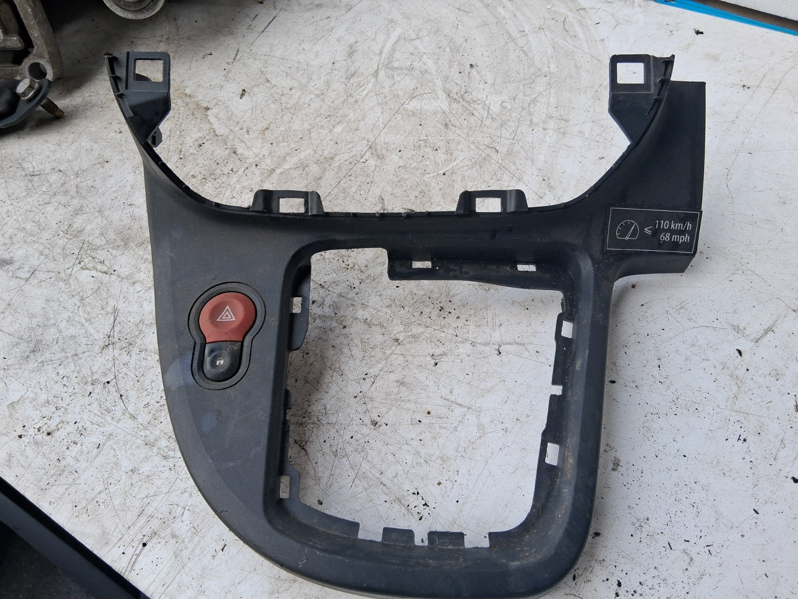 2020 RENAULT KANGOO MK2 RADIO STEREO MULTIMEDIA SURROUND TRIM 969338839R