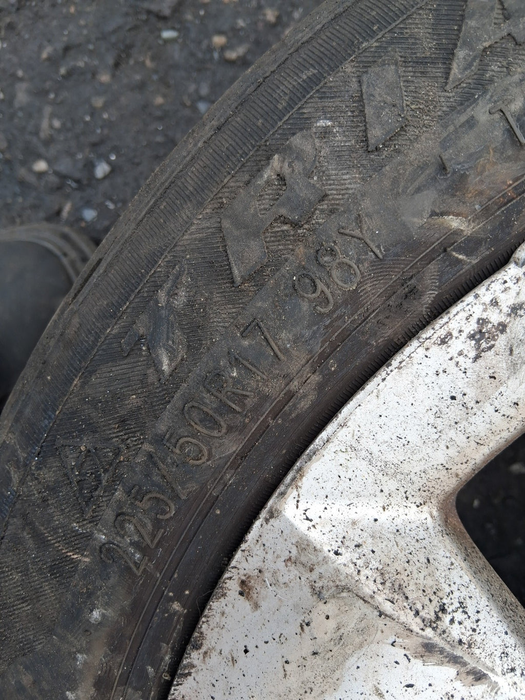 2012 PEUGEOT 3008 MK1 17 INCH ALLOY WHEEL WITH TYRE 225/50R17