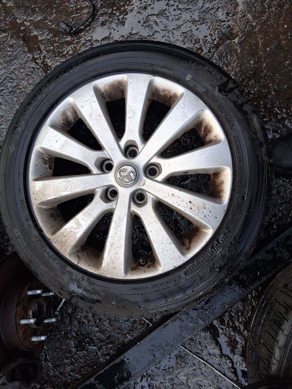 2017 VAUXHALL ZAFIRA C TOURER 17 INCH ALLOY WHEEL WITH TYRE 225/50R17
