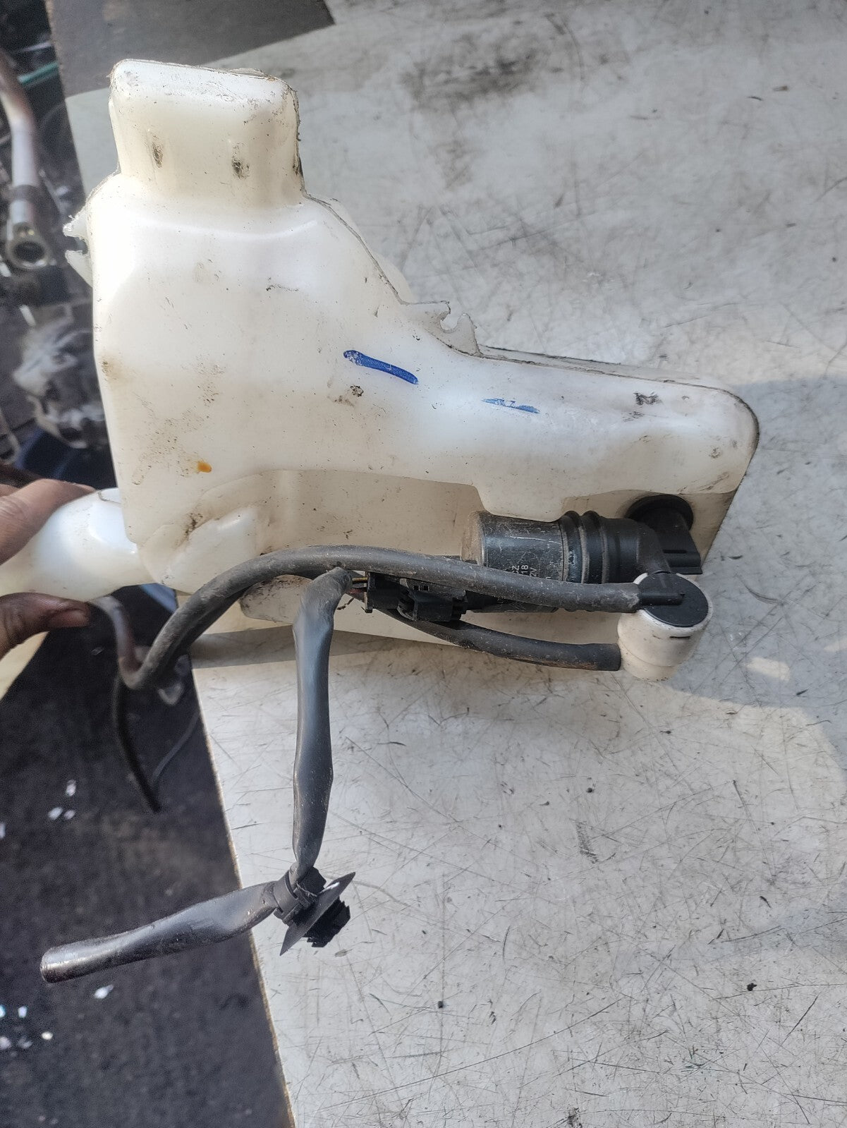 CITROEN C4 CACTUS 2019 WINDSCREEN WASHER WATER BOTTLE RESERVOIR