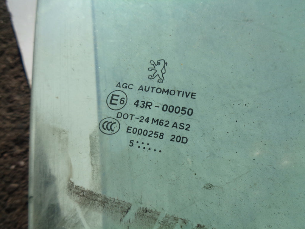 PEUGEOT 307 CC COUPE OSF DRIVERS SIDE FRONT WINDOW GLASS 43R00050