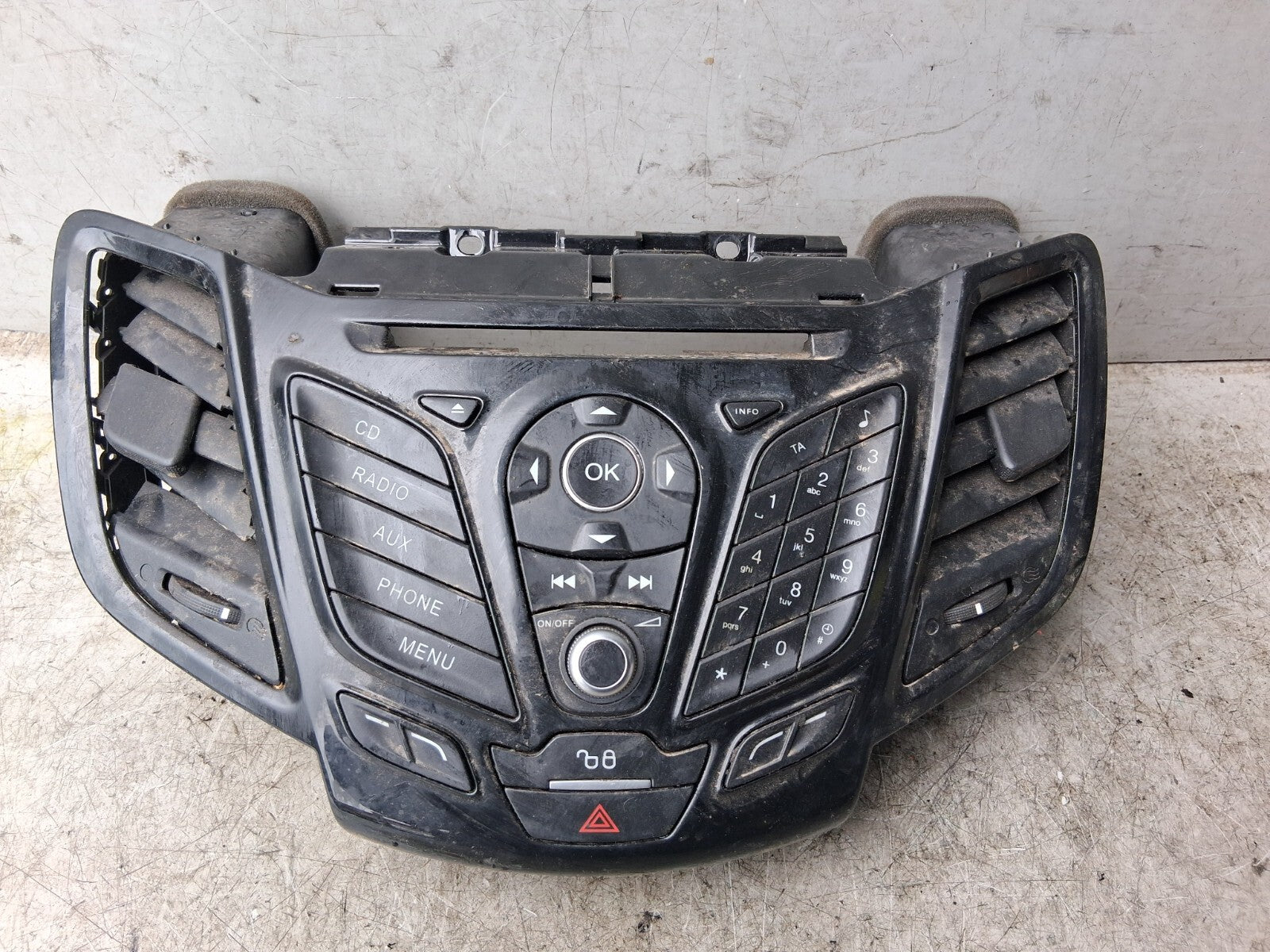FORD FIESTA MK7 2016 RADIO CD PLAYER TRIM COVER PANEL 8A6118A802