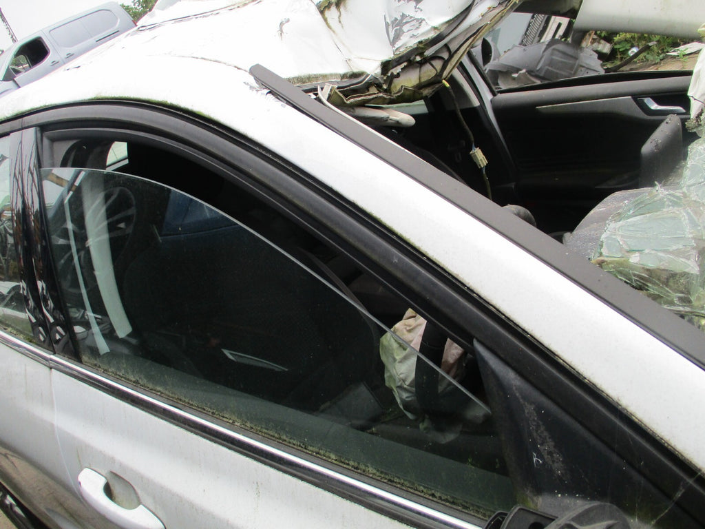 FORD FOCUS MK4 2021 OSF DRIVER SIDE FRONT WINDOW GLASS