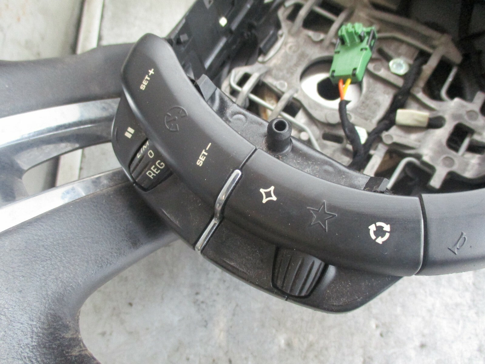 CITROEN C4 GRAND PICASSO 2005 MULTI FUNCTIONAL STEERING WHEEL 96821841VD