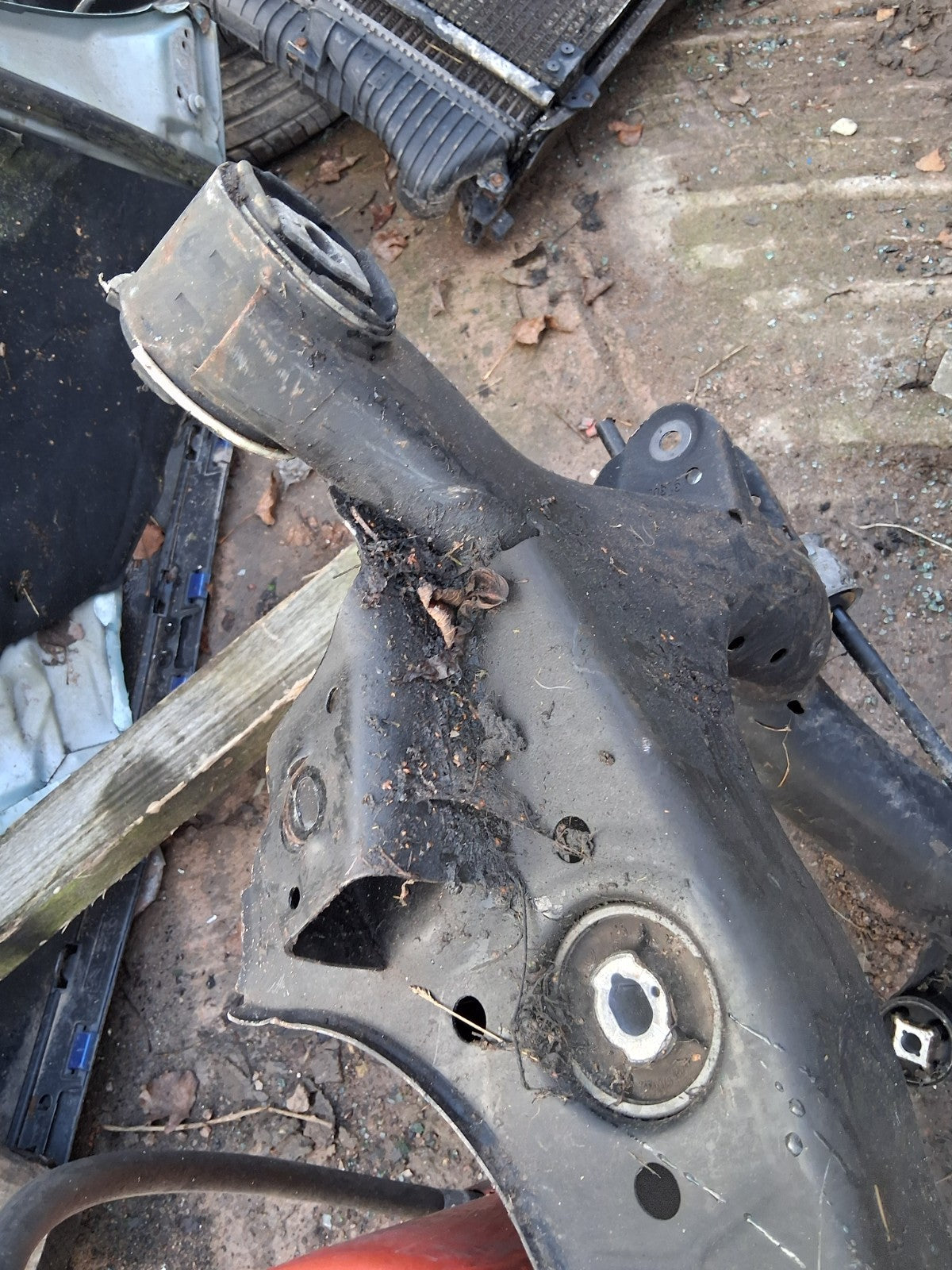 BMW 1 SERIES F20 2016 1.6 PETROL REAR SUBFRAME CARRIER