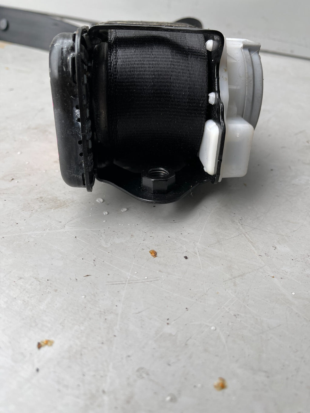 2013 AUDI 1 DRIVERS SIDE FRONT SEATBELT 8X3857706E