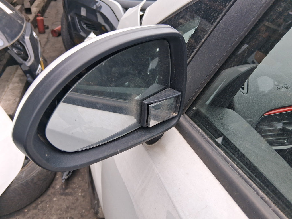2019 VAUXHALL CORSA E 3 DOOR NS PASSENGER SIDE MANUALFOLD WING MIRROR WHITE Z40R