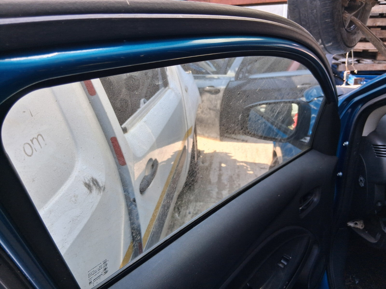 2016 MITSUBISHI MIRAGE MK6 NSF PASSENGER SIDE FRONT LEFT WINDOW GLASS
