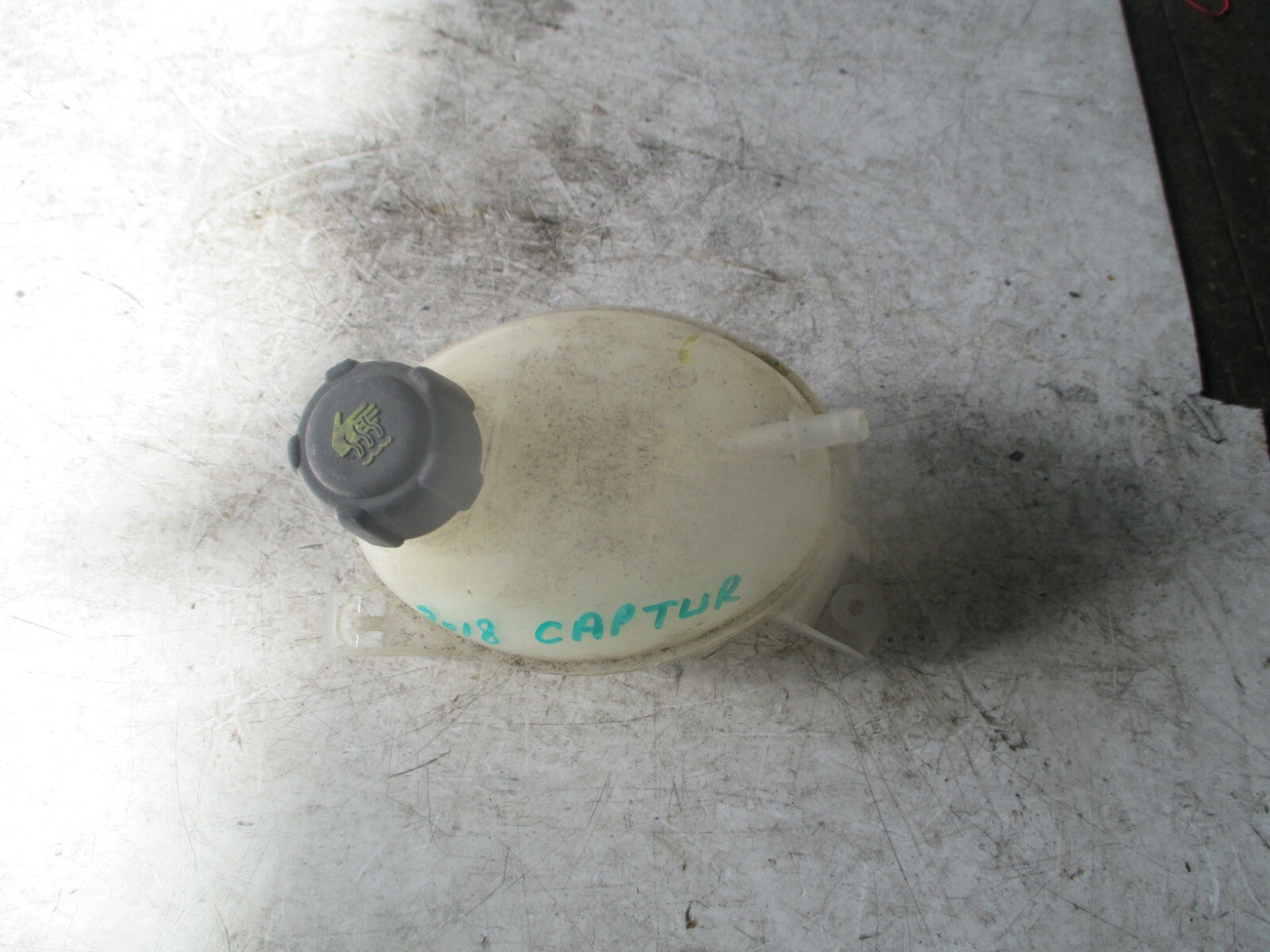 RENAULT CAPTUR 2013 MK1 ENGINE COOLANT TANK