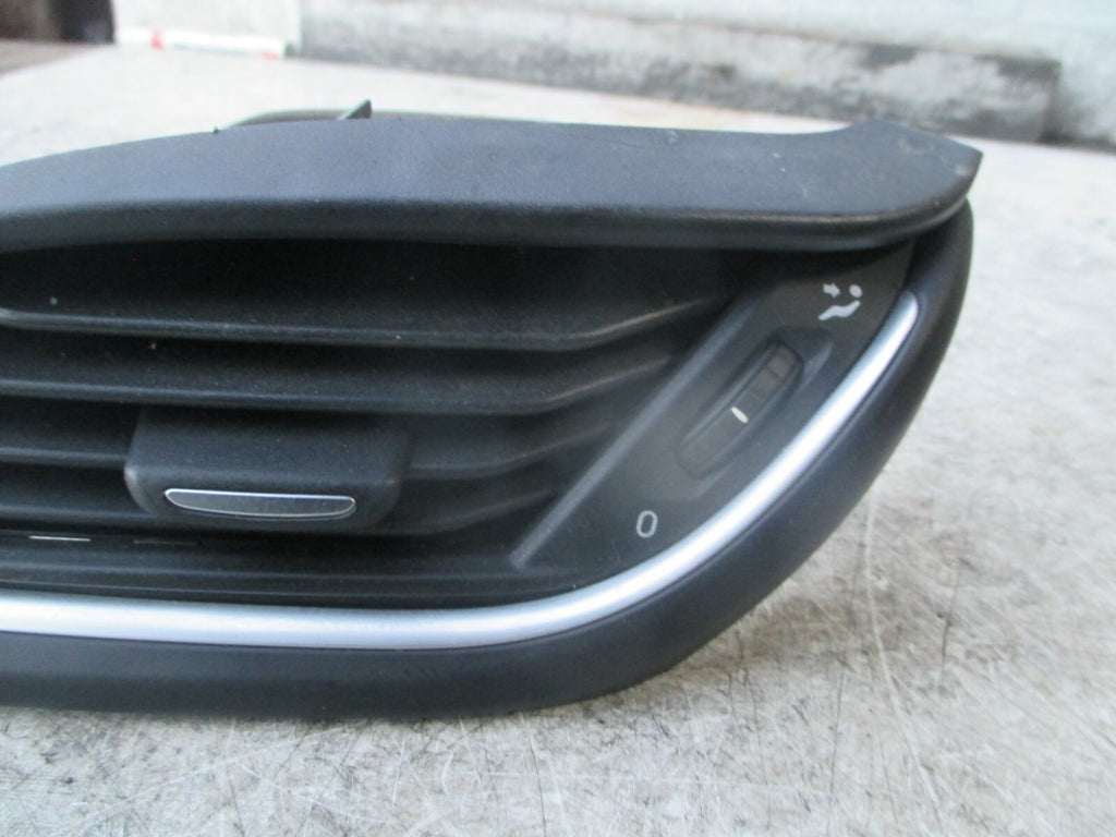 FIAT TIPO 2017 MK2 OSF FRONT DRIVER SIDE DASHBOARD AIR VENT GRILL