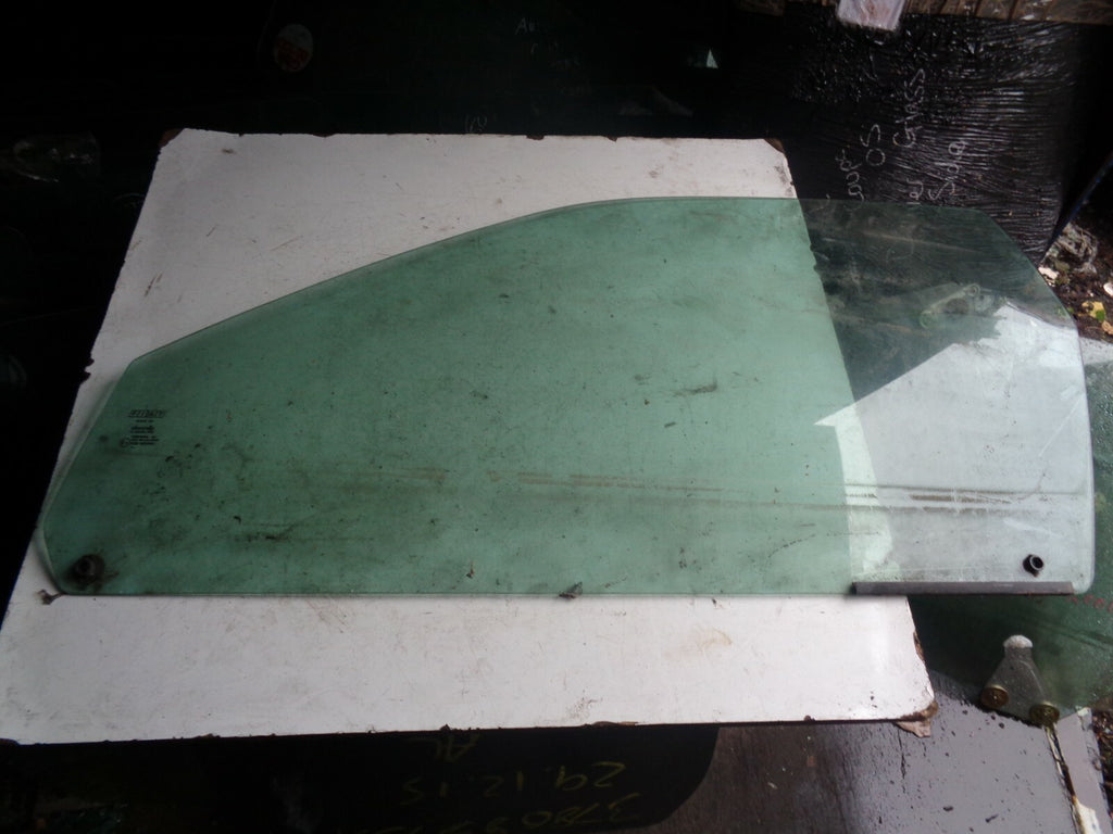 FIAT BRAVO  NSF PASSENGER SIDE FRONT WINDOW GLASS