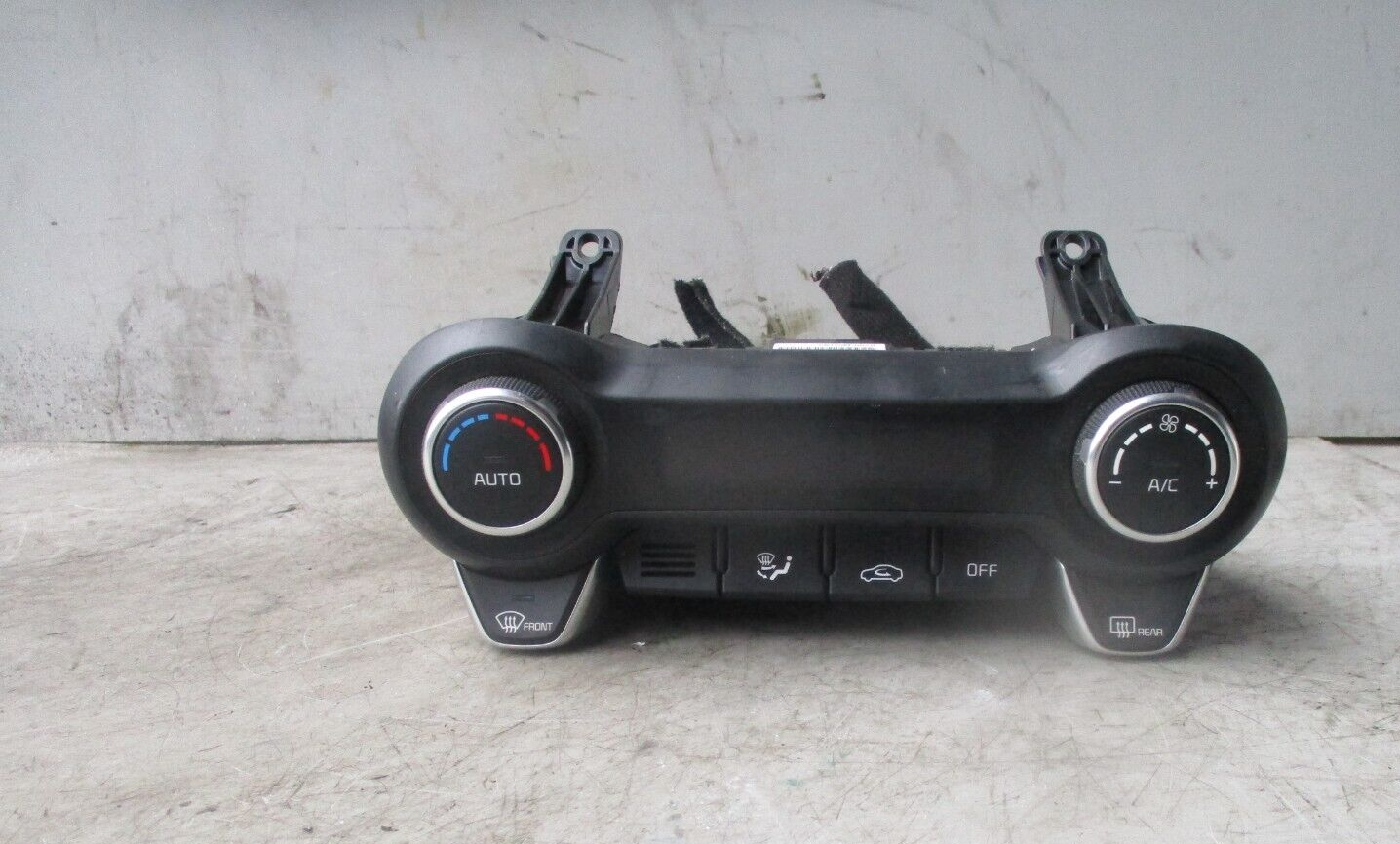 2018 KIA STONIC HEATER AC CLIMATE CONTROL SWITCH PANEL C20036-7820