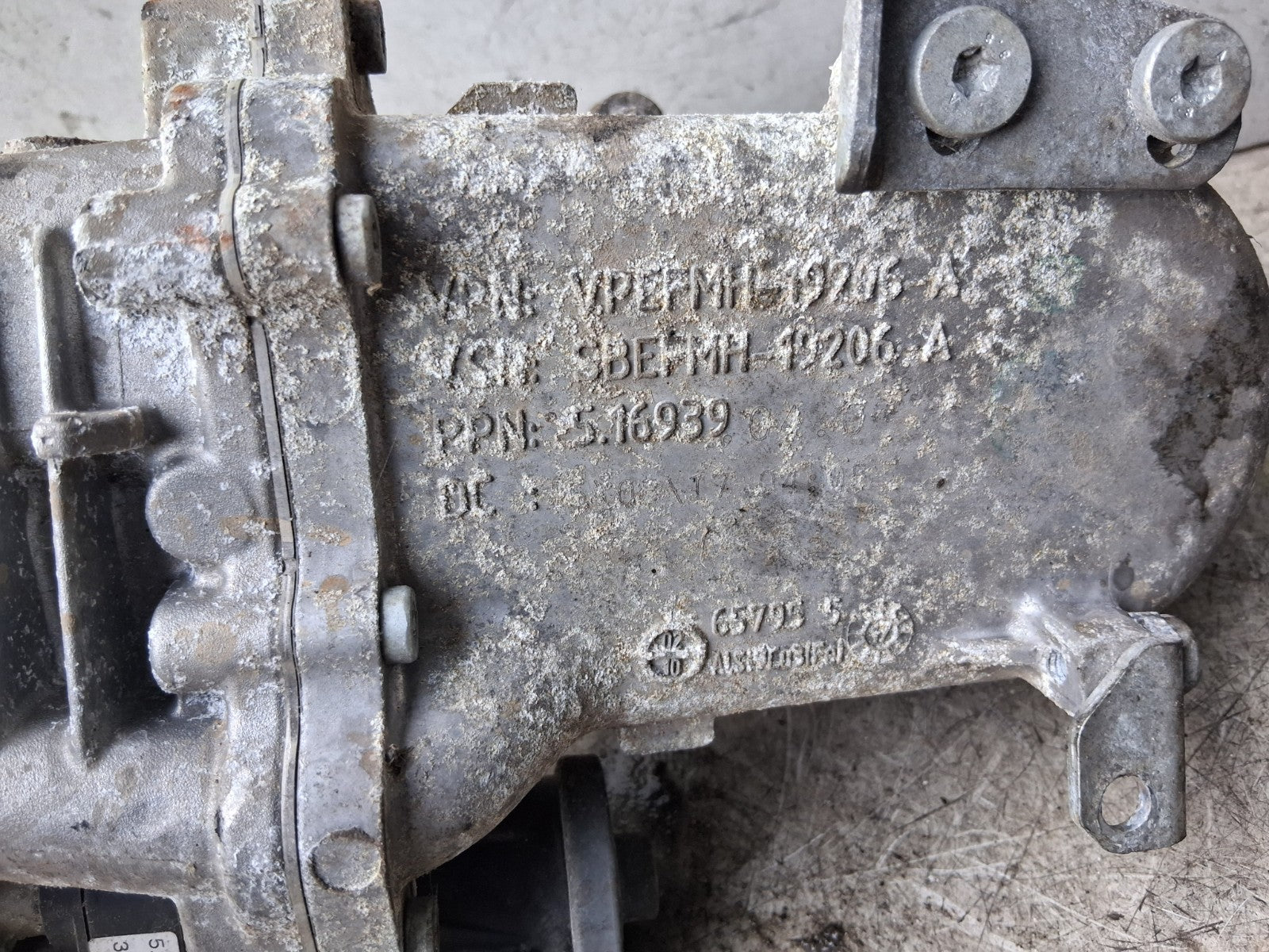 2021 FORD TRANSIT 350 MK8 2.0 DIESEL EGR VALVE WITH COOLANT PIPE 516939