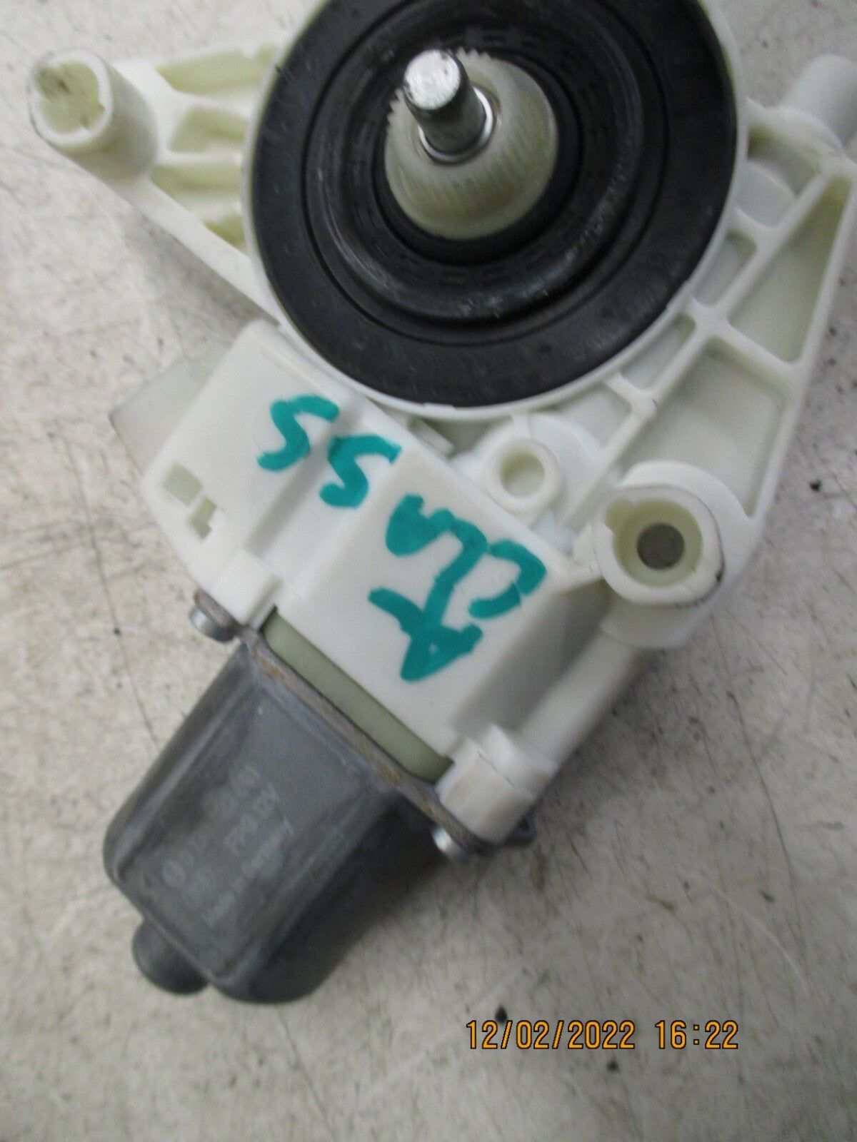 MERCEDES-BENZ A-CLASS 2016 MK3 W176 OSF FRONT DRIVER SIDE WINDOW MOTOR