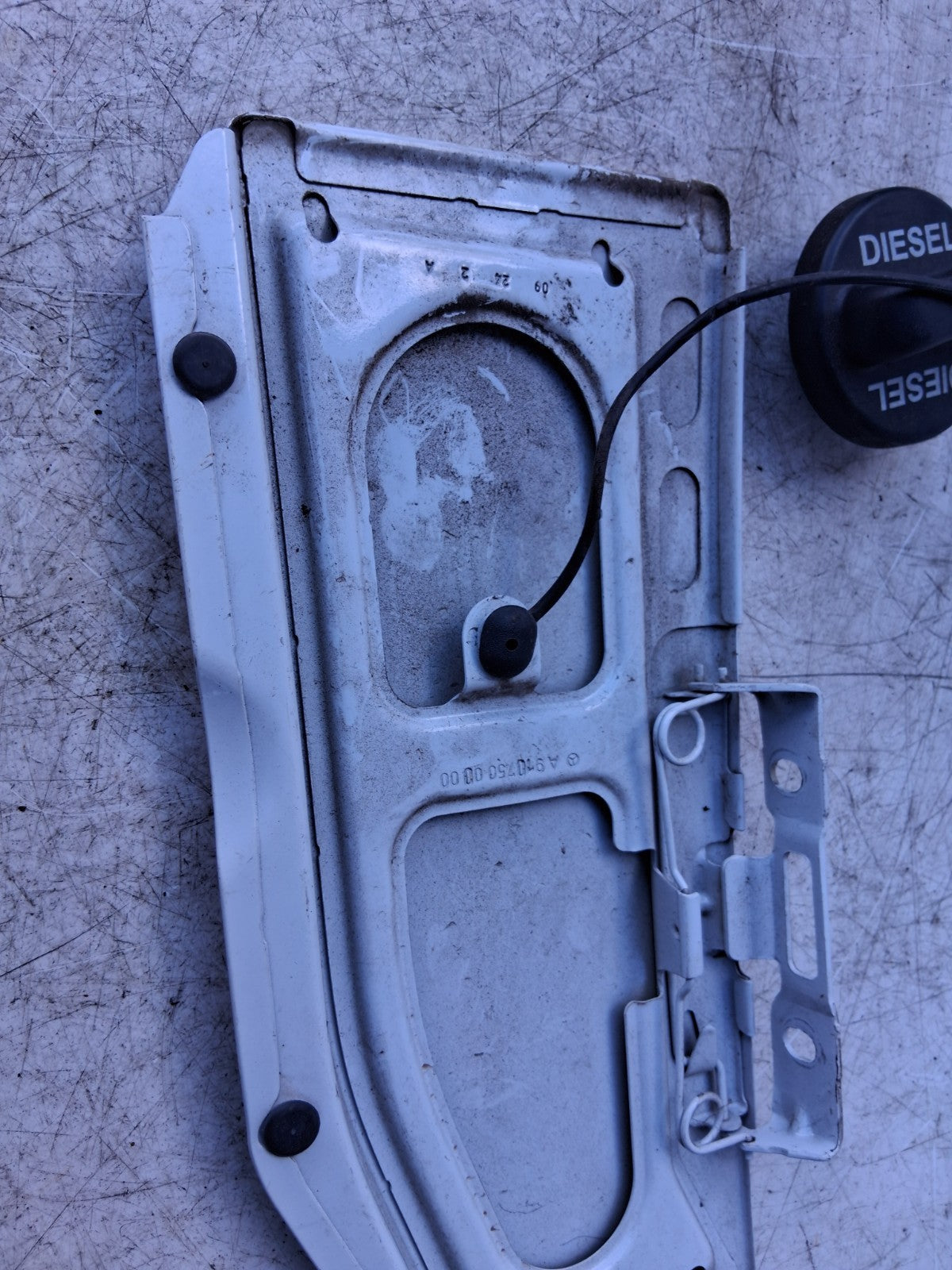 2024 MERCEDES BENZ SPRINTER W907  FUEL FILLER FLAP WHITE A9107500000