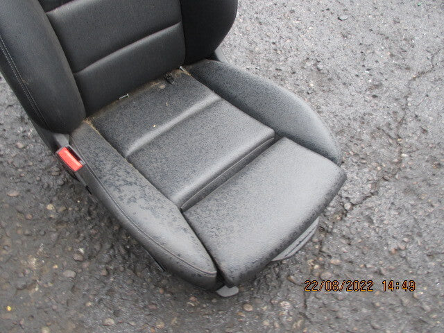 MERCEDES BENZ GLA X156 FRONT PASSENGER SIDE COMPLETE LEATHER SEAT BLACK