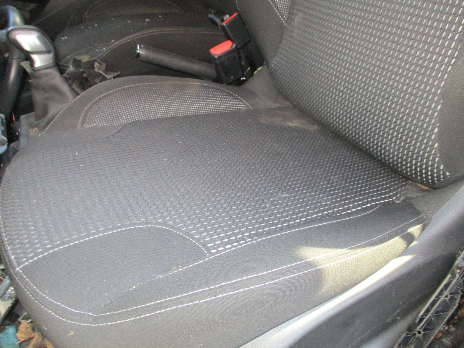 PEUGEOT 208 2017 NS PASSENGER SIDE FRONT COMPLETE SEAT FABRIC