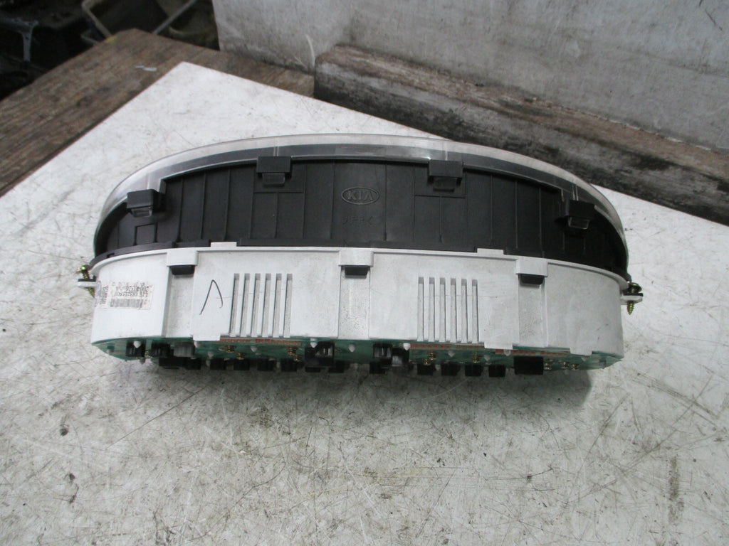 KIA SEDONA 2004 SPEEDOMETER INSTRUMENT CLUSTER