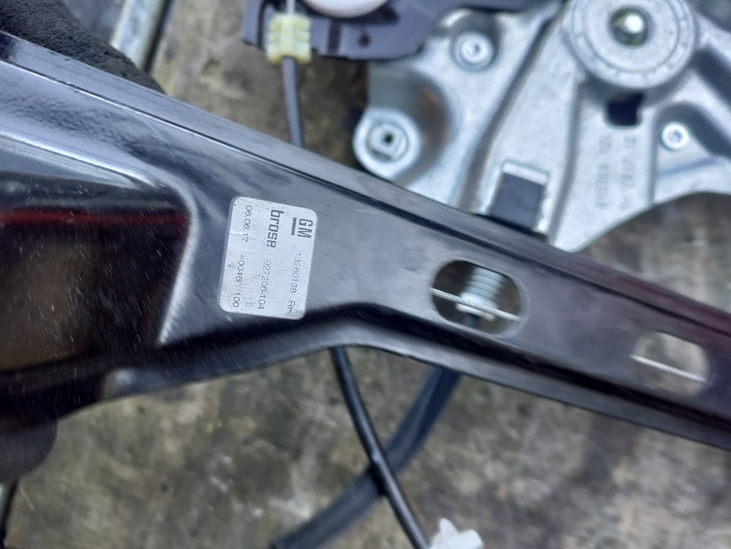 VAUXHALL ZAFIRA C MK3 OSF DRIVER SIDE WINDOW MOTOR & REGULATOR 20951582
