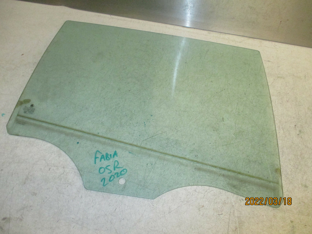 SKODA FABIA MK3 2020 OSR DRIVER SIDE REAR DOOR WINDOW GLASS