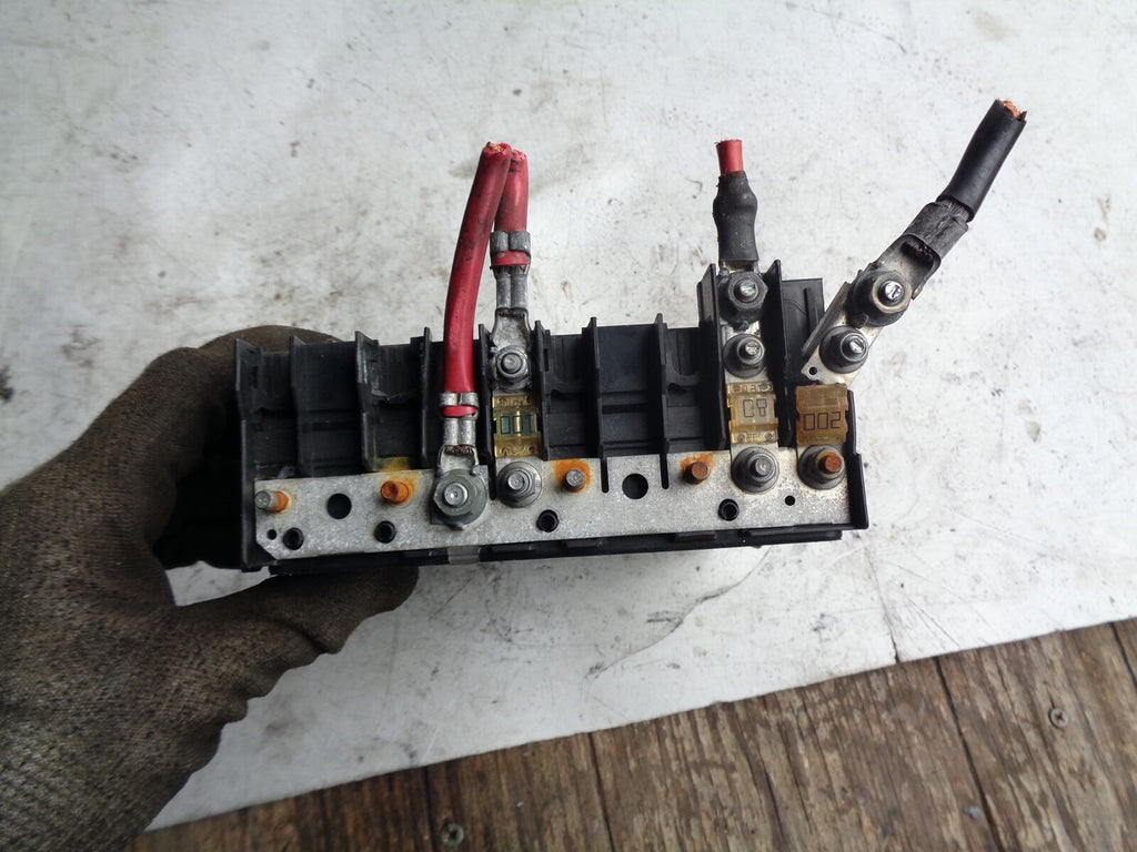 VOLKSWAGEN GOLF MK5 1.9 TDI FUSE RELAY BOX 1K0937124H