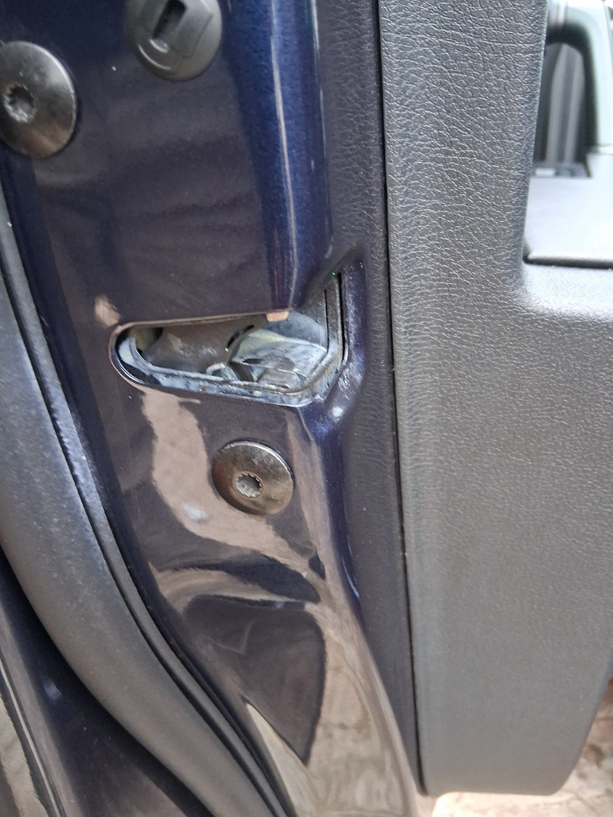 2014 VW VOLKSWAGEN PASSAT B7 SALOON NSF PASSENGER SIDE FRONT DOOR LOCK MECHANISM