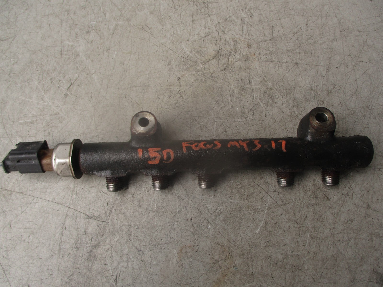 2017 FORD FOCUS MK3 1.5 DIESEL FUEL RAIL 9804776780
