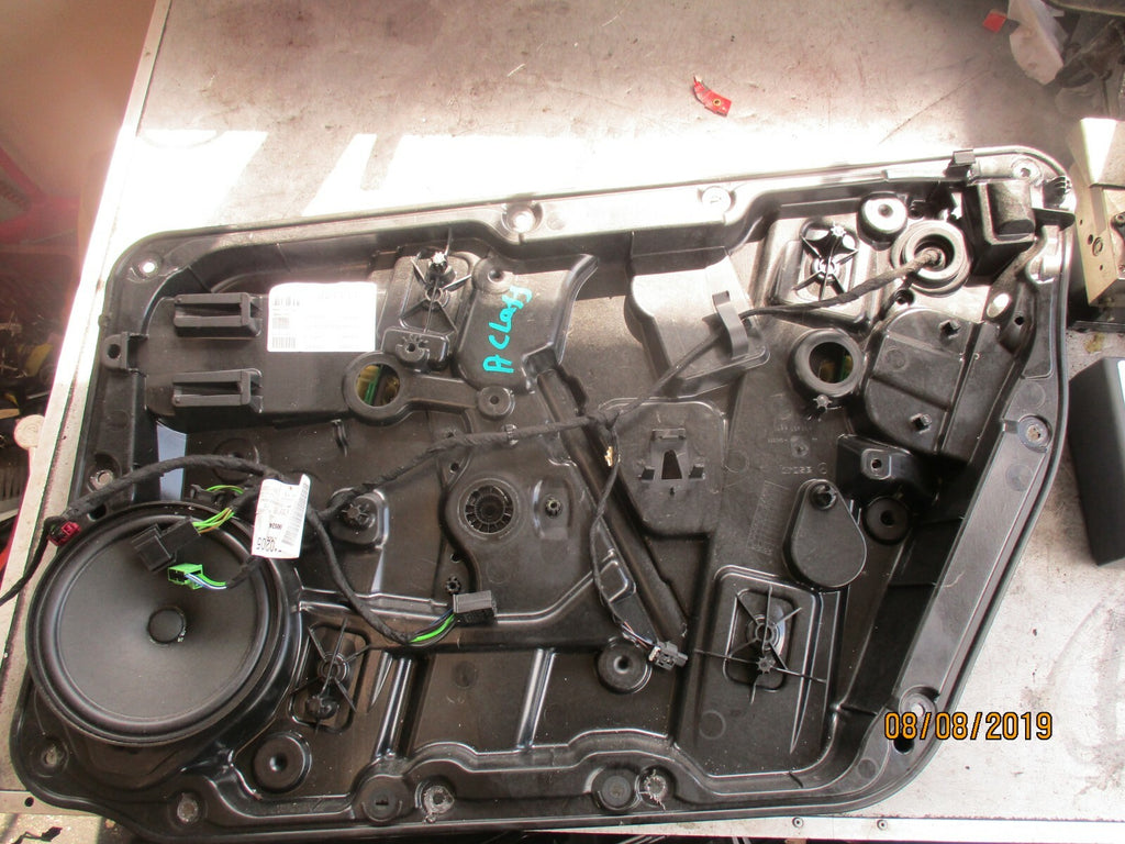 MERCEDES A CLASS W176 OSF DRIVER SIDE FRONT WINDOW REGULATOR PANEL