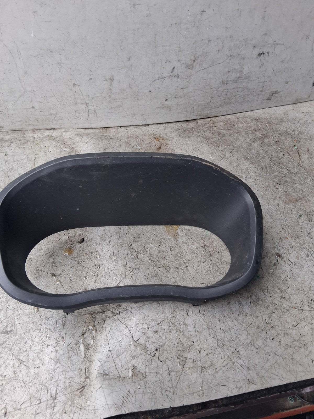 2019 RENAULT MASTER SPEEDO CLOCK SURROUND TRIM 681014127R