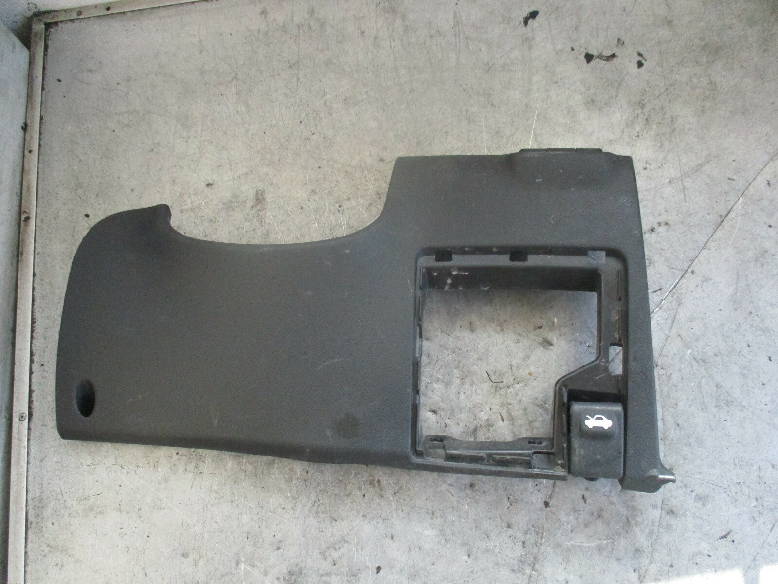 KIA RIO YB (MK4) HEADLIGHT CONTROL SWITCHES & OS DRIVER SIDE TRIM