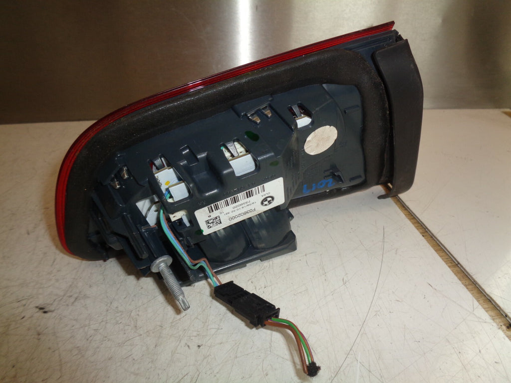 BMW 1 SERIES F20 2019 LCI OSR DRIVER SIDE REAR TAIL GATE  LIGHT 7359020