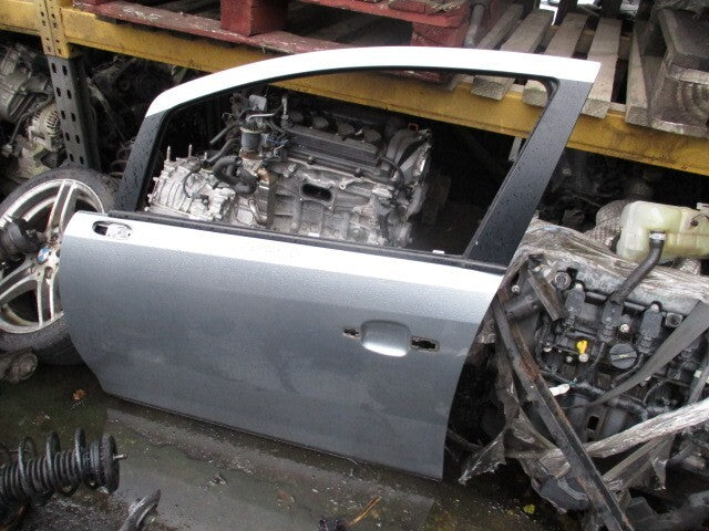 2010 VAUXHALL CORSA D 5 DOOR NSF PASSENGER SIDE FRONT DOOR SILVER LAKE Z179