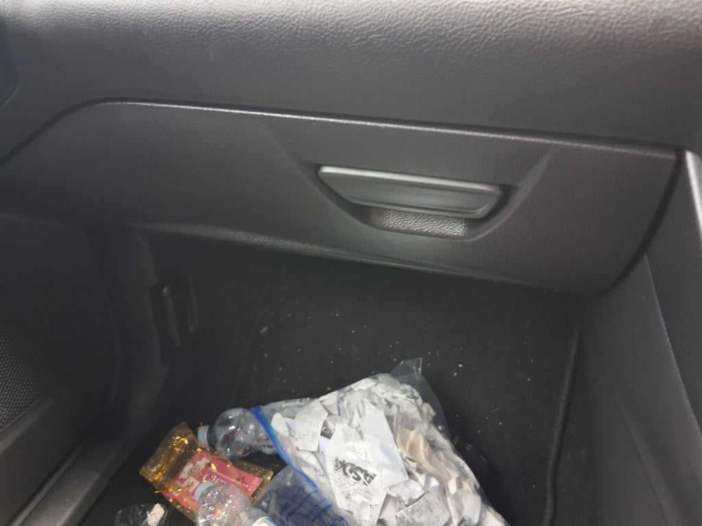 2017 FORD FOCUS MK3 ST LINE DASHBOARD GLOVE BOX STORAGE COMPARTMENT