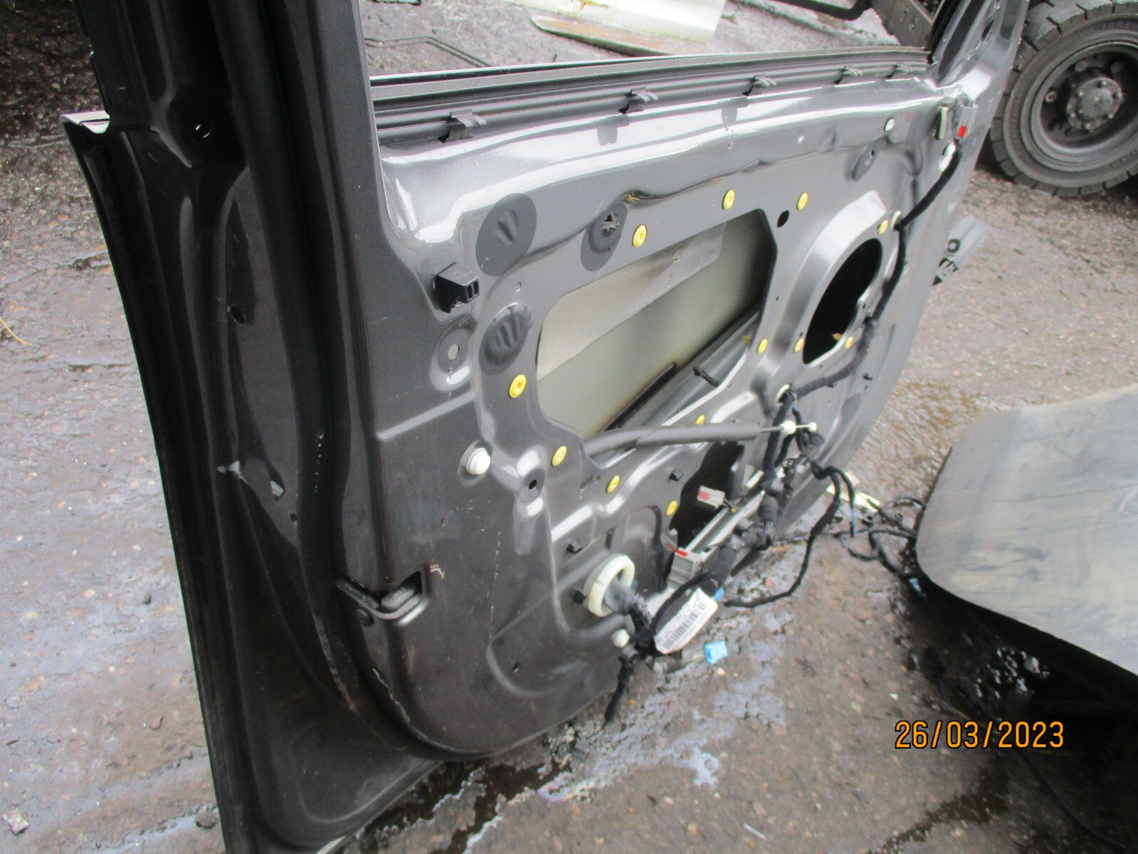 JAGUAR XE 2017 NSF PASSENGER SIDE FRONT BARE DOOR AMMONITE GREY DAMAGED