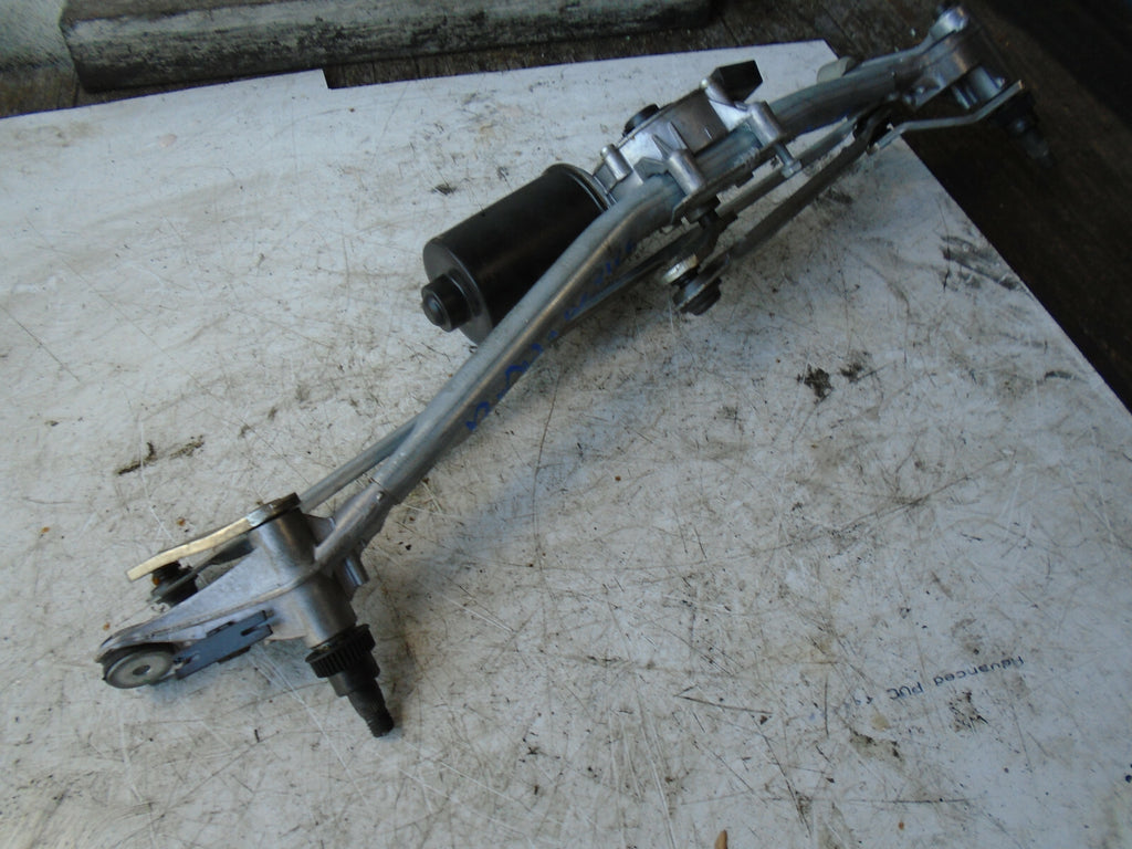 BMW 3 SERIES 2008 E90 FRONT WINDSCREEN WIPER MOTOR MECHANISM 6978264