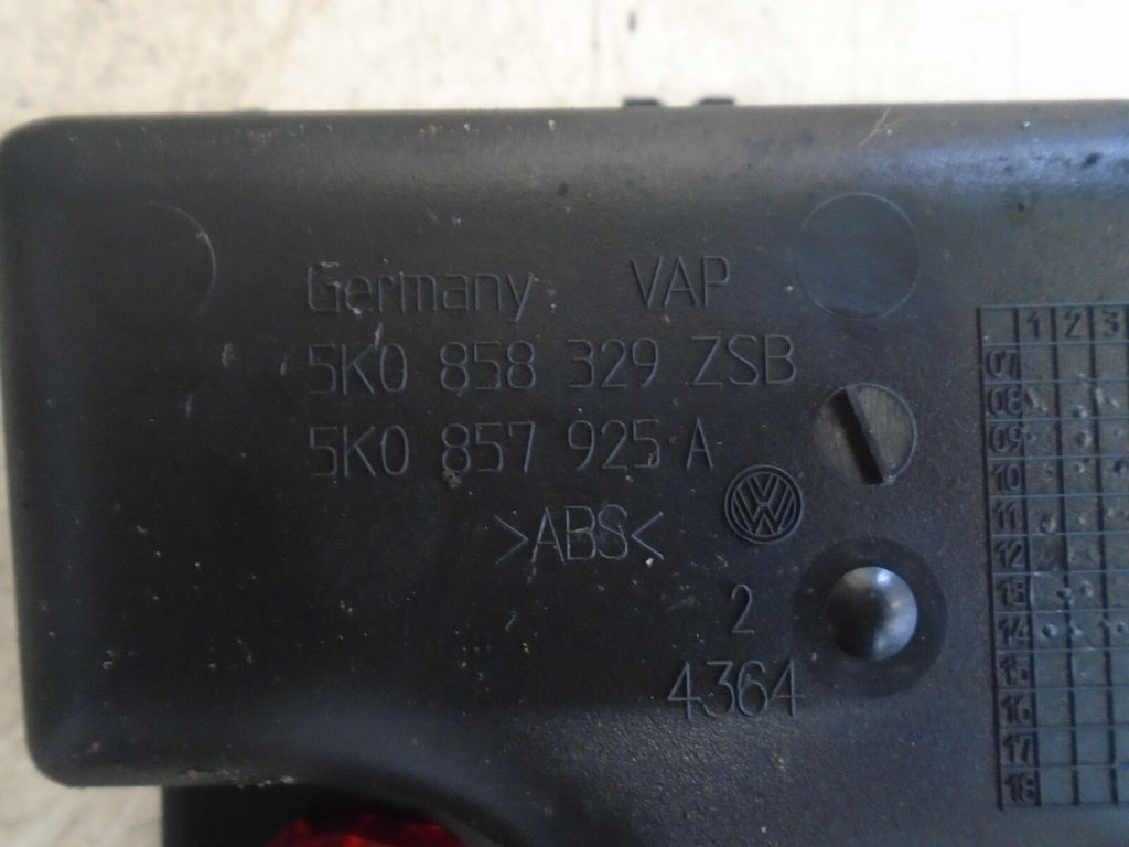 VOLKSWAGEN SCIROCCO 2015 MK3 CENTRE STORAGE TRAY WITH SWITCHES 5K0858329