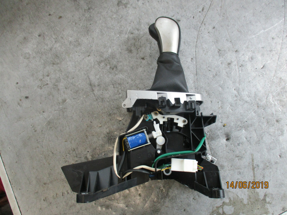SUZUKI SWIFT MK3 AUTOMATIC AUTO GEAR STICK