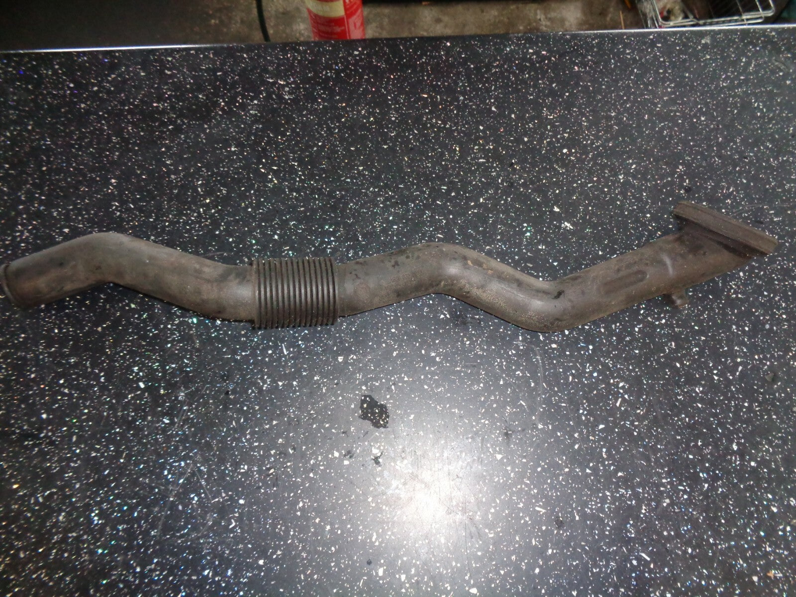 MERCEDES VITO 110 2.2CDI AIR INTAKE PIPE HOSE A6388320823