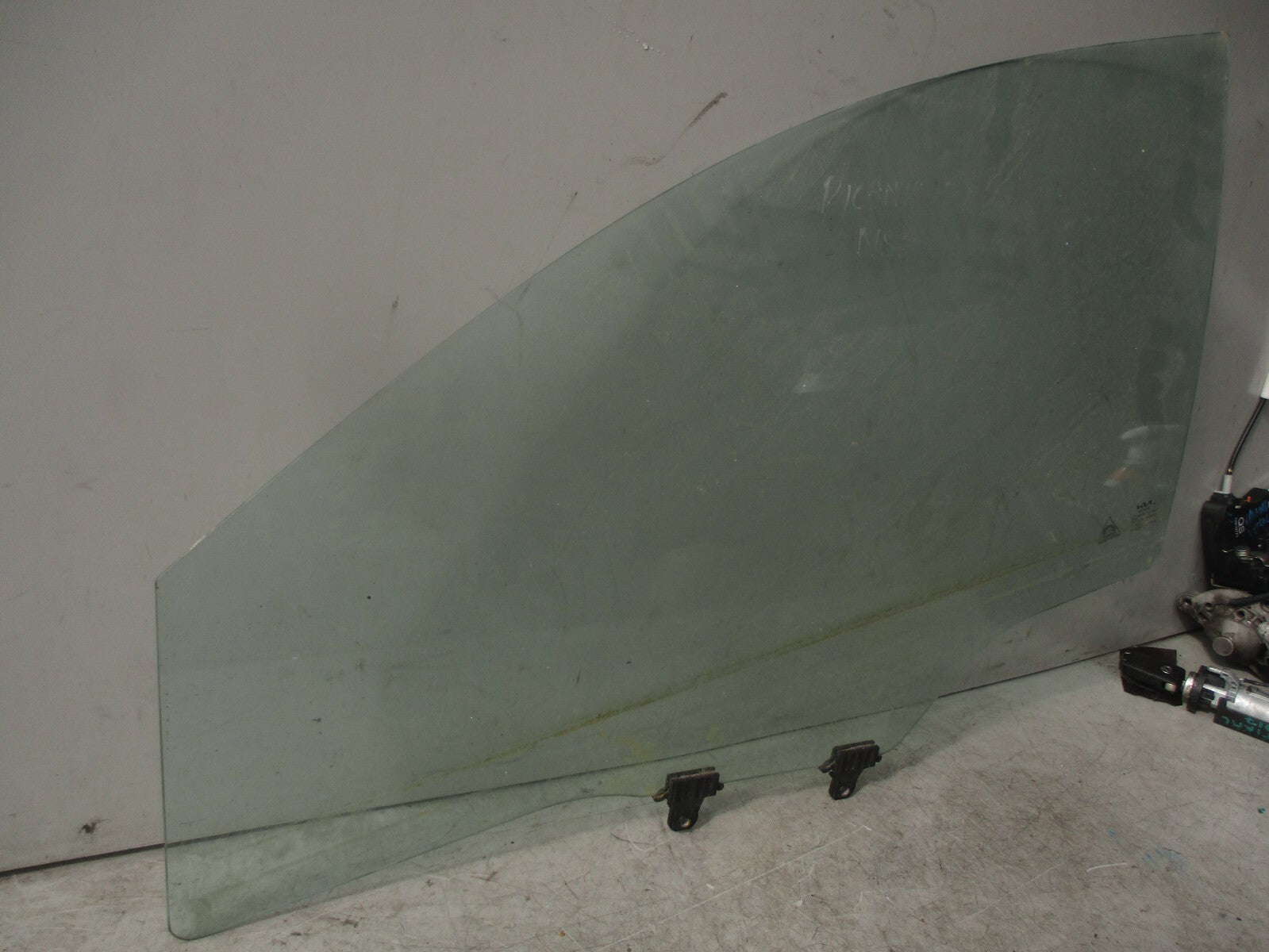2021 KIA PICANTO MK3 NSF PASSENGER SIDE FRONT LEFT DOOR GLASS 43R016942