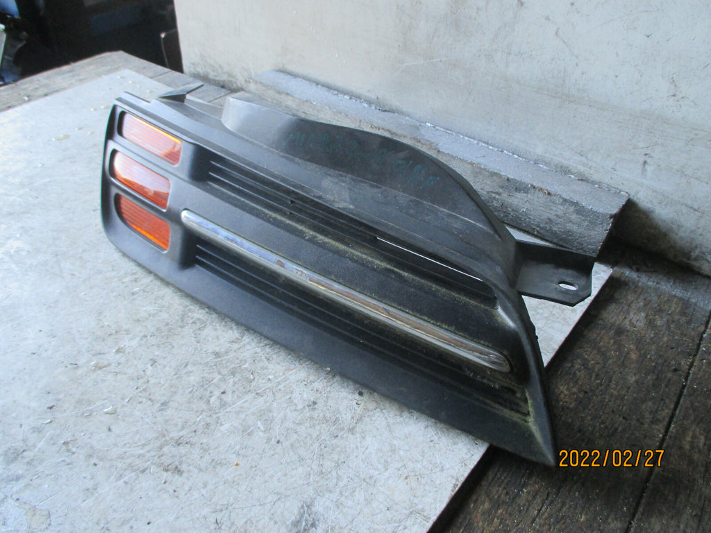 NISSAN MICRA 2003 K12 OSF DRIVER SIDE FRONT FOGLIGHT GRILL