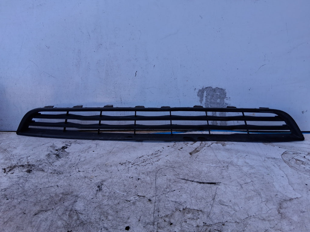 2016 FORD FIESTA MK7 FRONT BUMPER LOWER GRILL C1BB17K945A