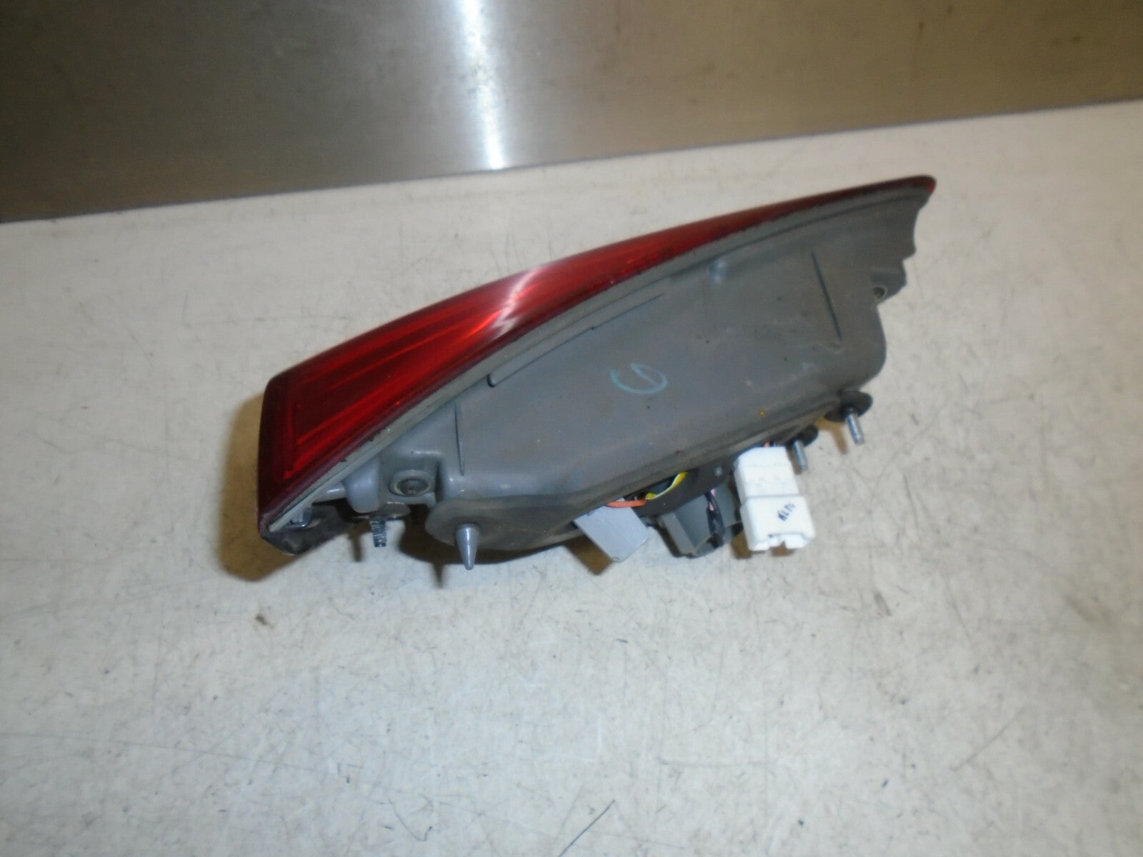 HYUNDAI I30 GD (MK2) 2012-2017 DRIVER OFF SIDE REAR TAILGATE INNER REAR LIGHT