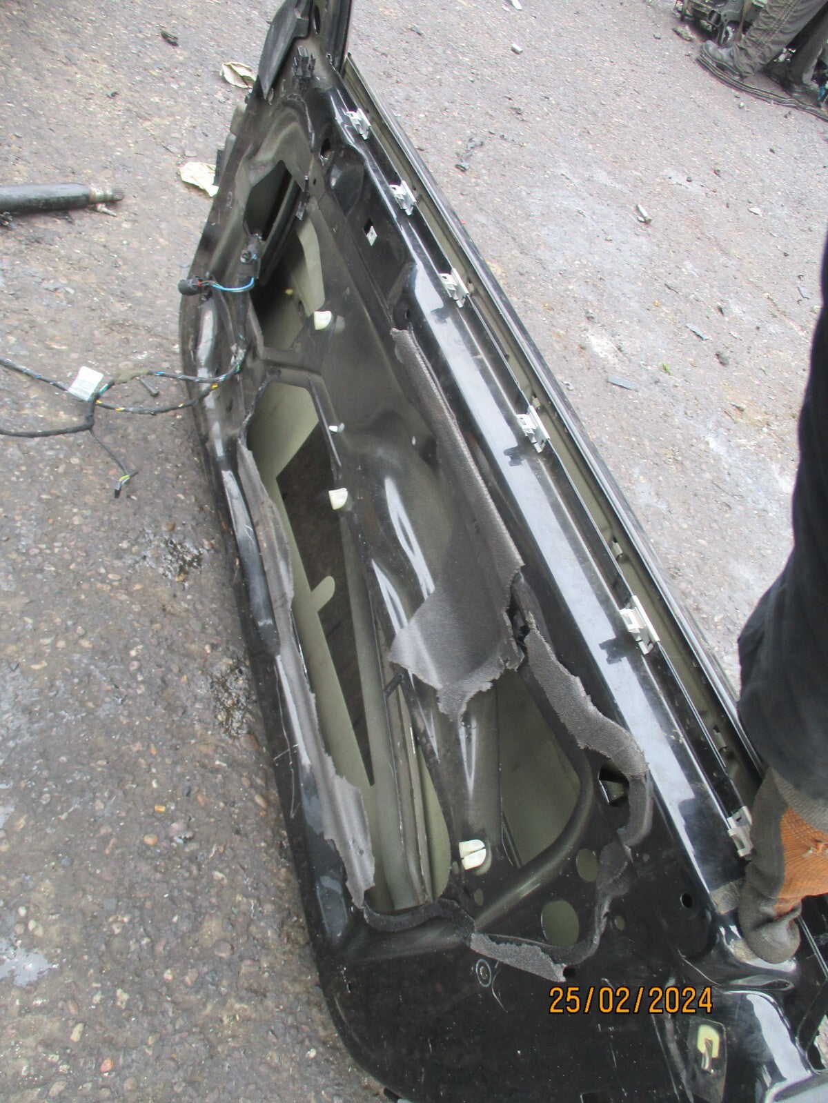2005 BMW 3 SERIES E46 LCI COUPE OS DRIVER SIDE DOOR BARE BLACK 475