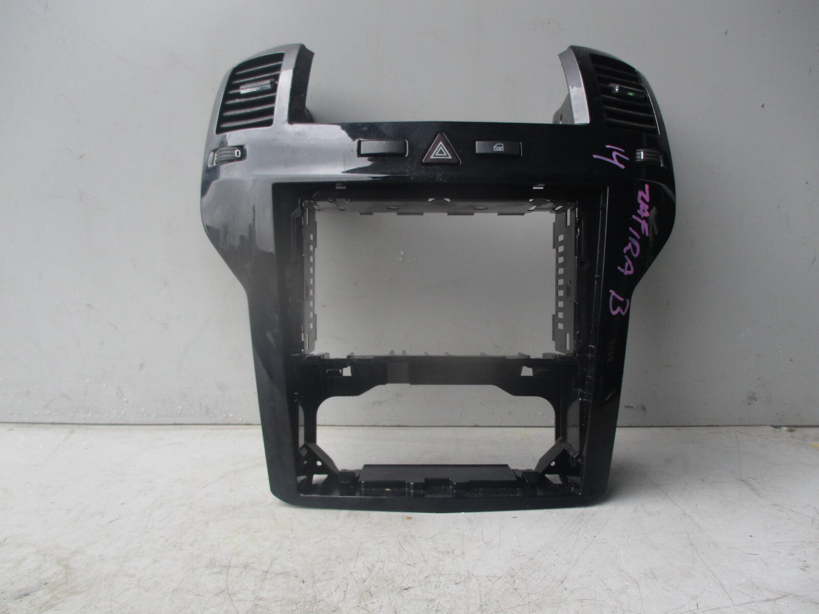 2014 VAUXHALL ZAFIRA B STEREO SURROUND VENT  13100105